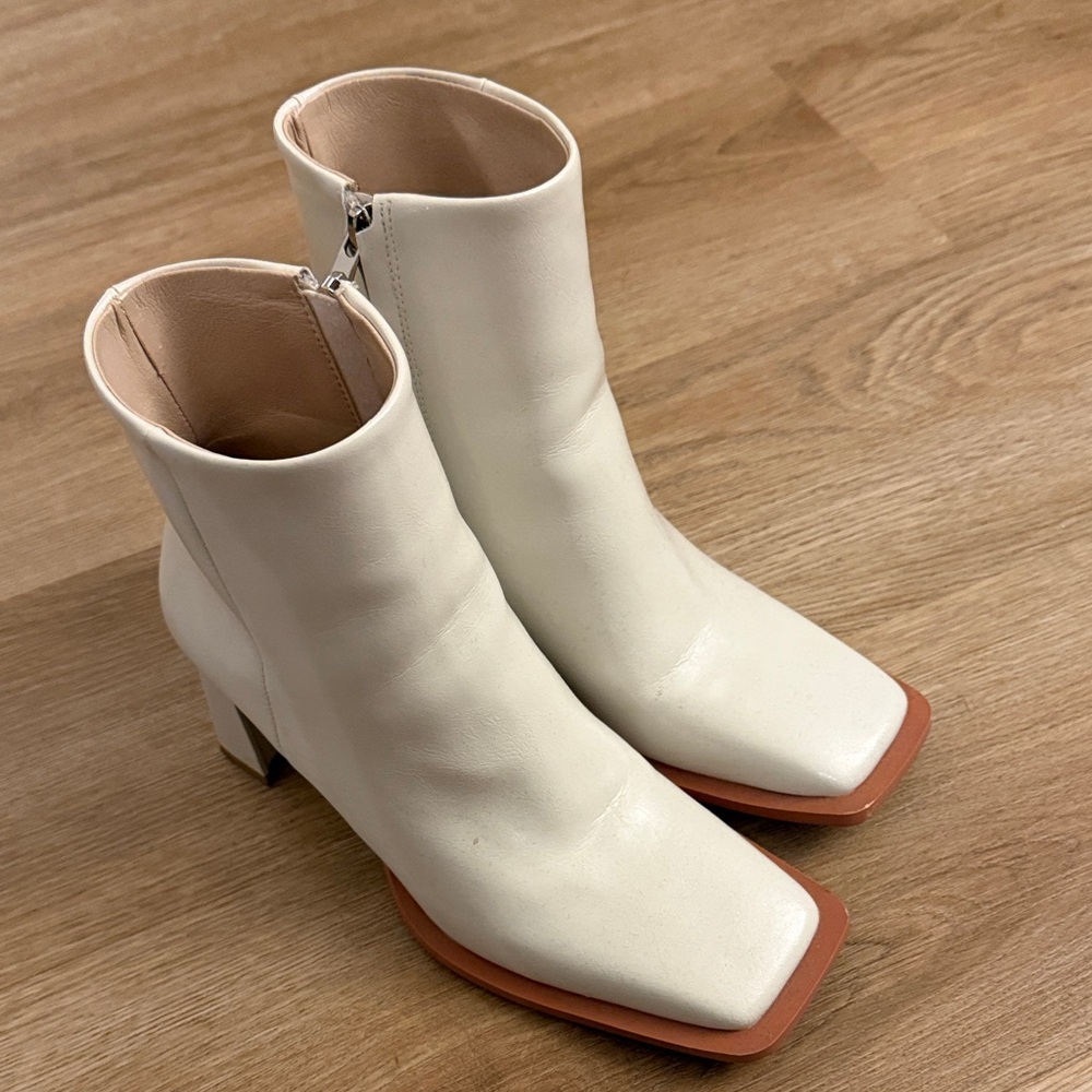 Elegant White Ankle Boots